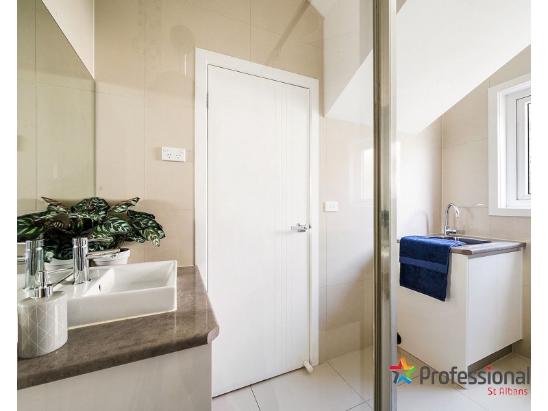 2/18 Parker Street, Pascoe Vale VIC 3044