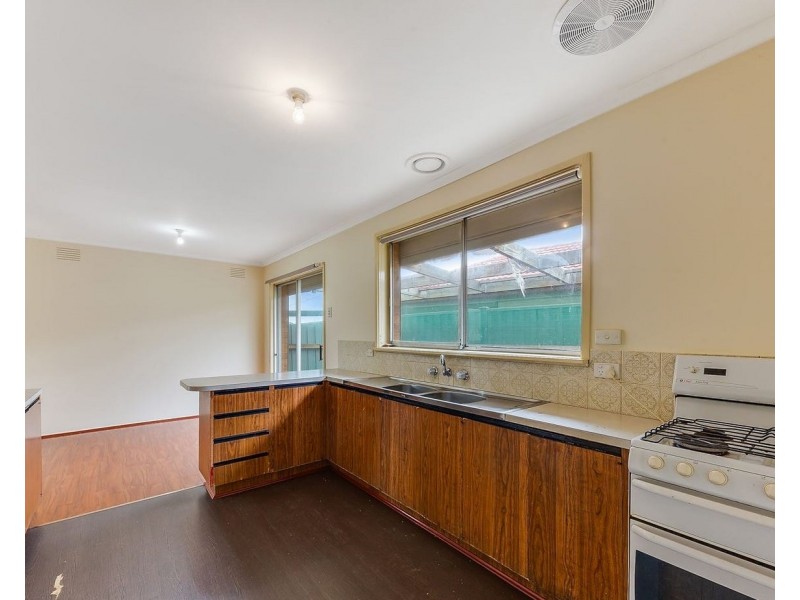 5 Browne Avenue, St Albans VIC 3021