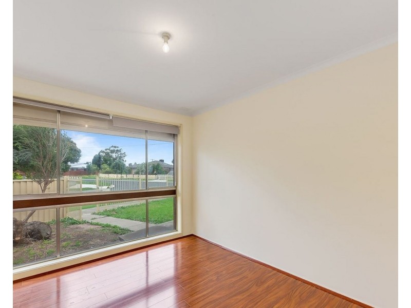 5 Browne Avenue, St Albans VIC 3021