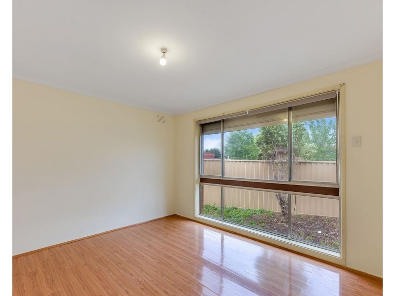 5 Browne Avenue, St Albans VIC 3021