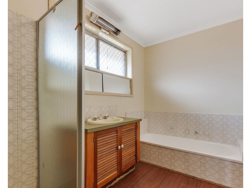 5 Browne Avenue, St Albans VIC 3021