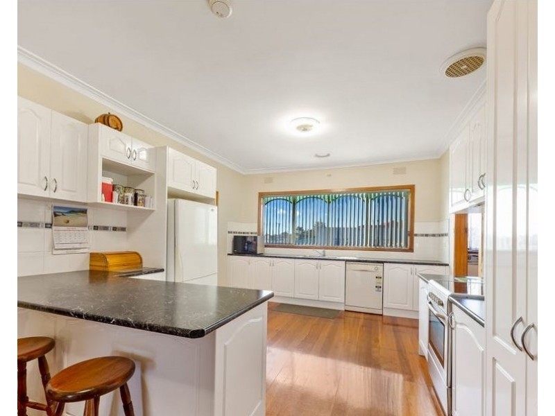 58 Railway Parade, Deer Park VIC 3023