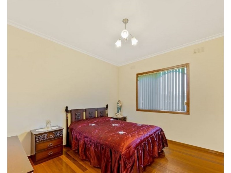 58 Railway Parade, Deer Park VIC 3023