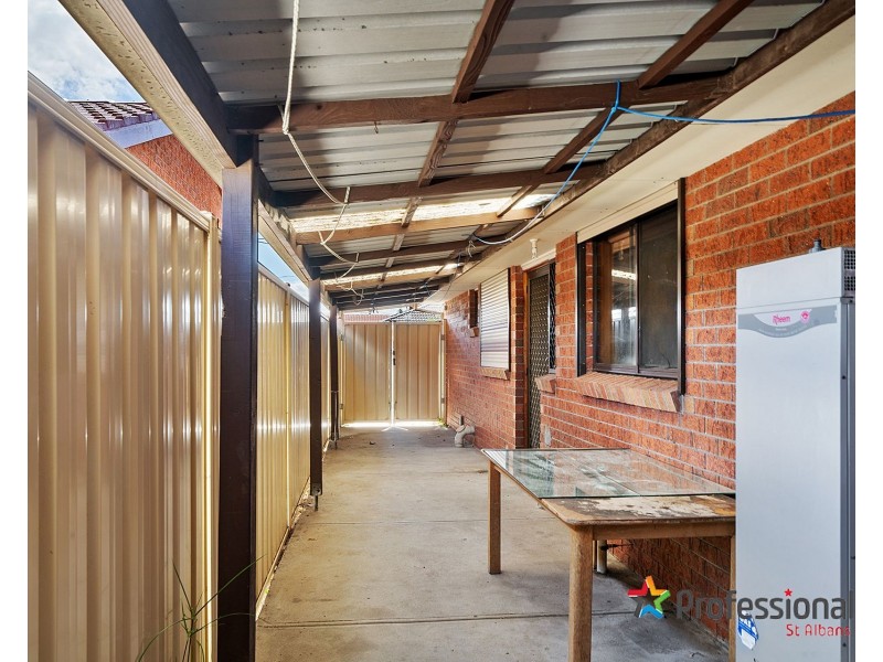 27 Branston Road, St Albans VIC 3021