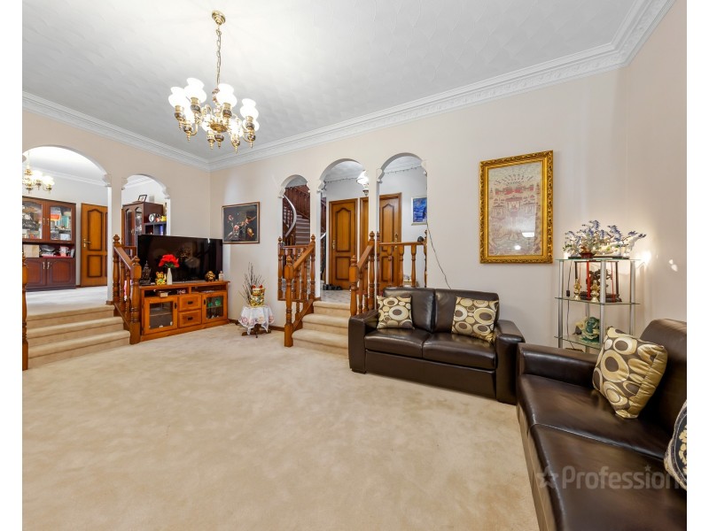 102 Neale Road, Deer Park VIC 3023
