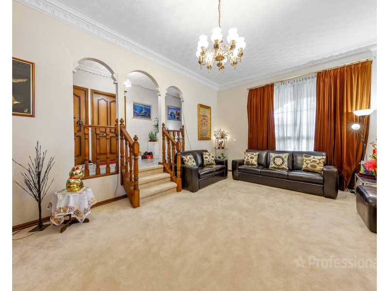 102 Neale Road, Deer Park VIC 3023