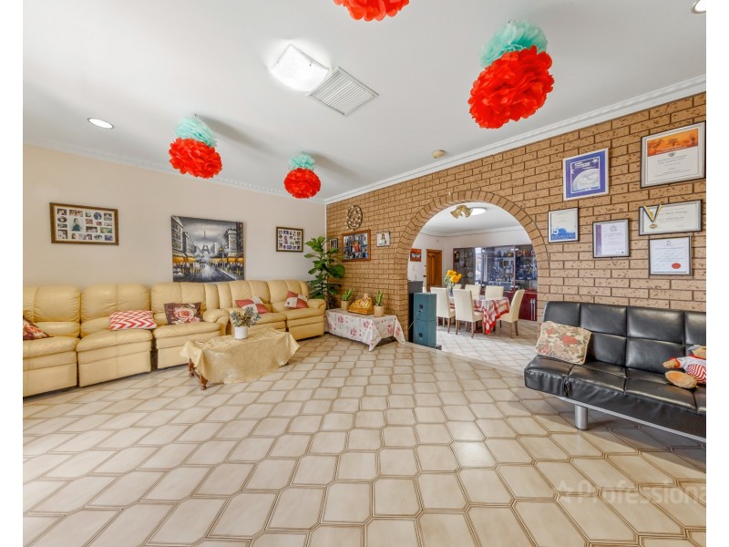 102 Neale Road, Deer Park VIC 3023