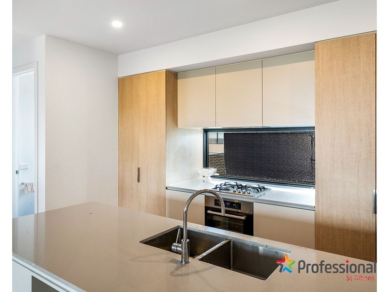 4 Callow Walk, St Albans VIC 3021