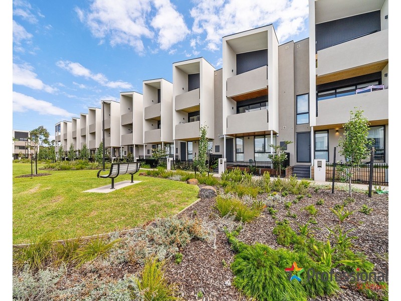 4 Callow Walk, St Albans VIC 3021