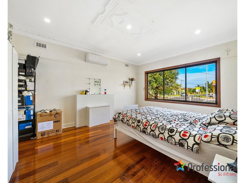 8 Northumberland Road, Sunshine North VIC 3020