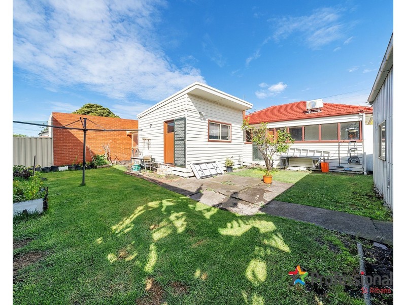 8 Northumberland Road, Sunshine North VIC 3020