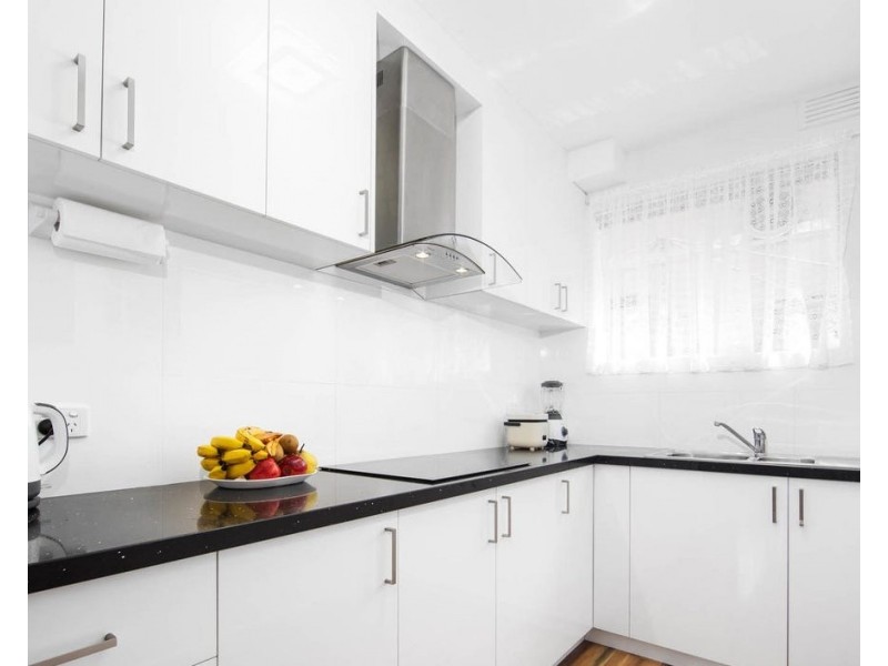 1/10 Hartley Avenue, West Footscray VIC 3012