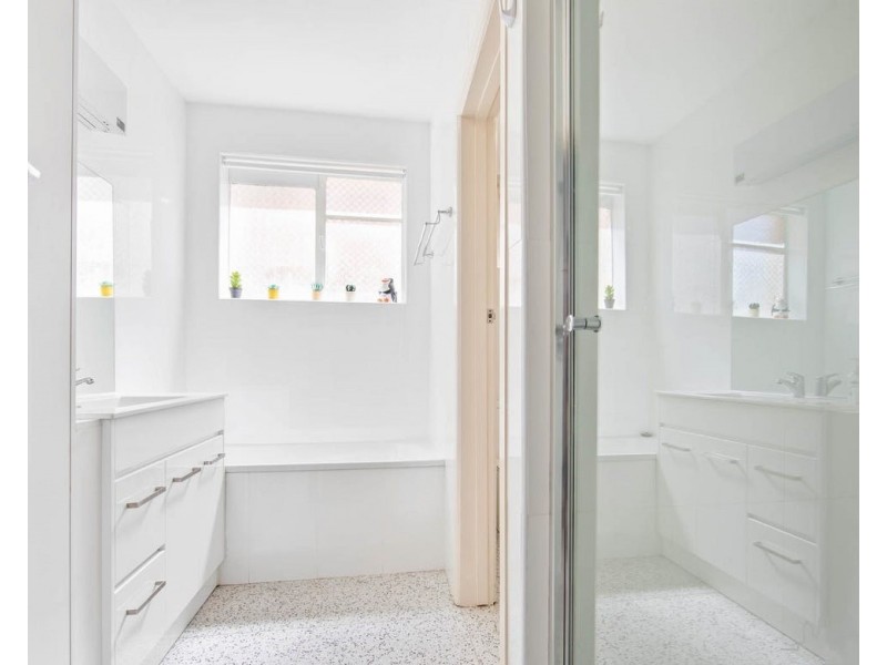 1/10 Hartley Avenue, West Footscray VIC 3012