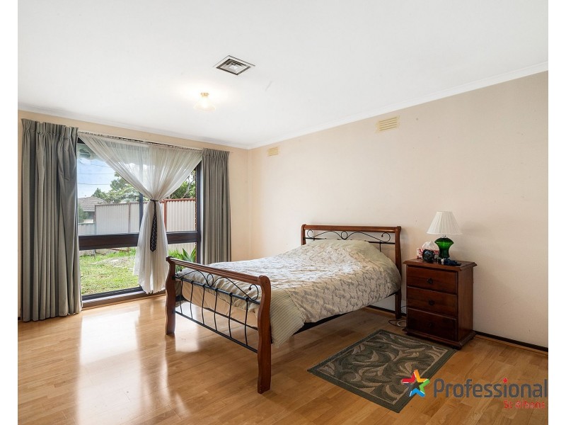 2 Chadwell Place, Kings Park VIC 3021