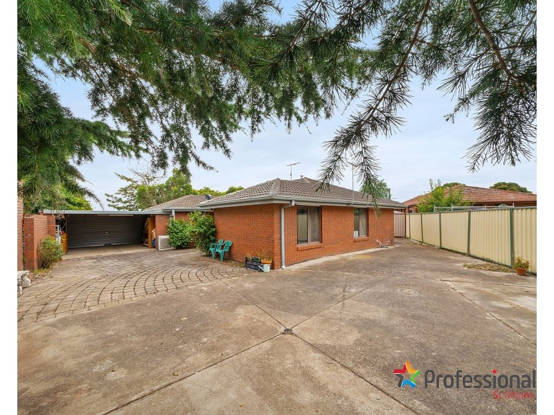 2 Chadwell Place, Kings Park VIC 3021