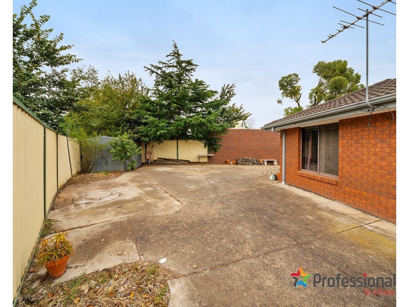2 Chadwell Place, Kings Park VIC 3021