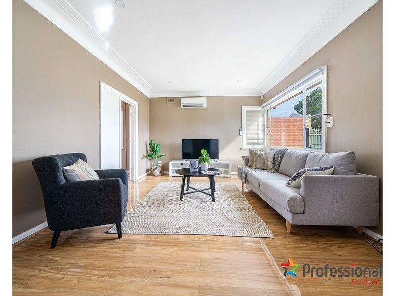 303 Main Road, St Albans VIC 3021