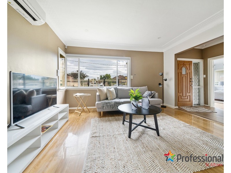 303 Main Road, St Albans VIC 3021