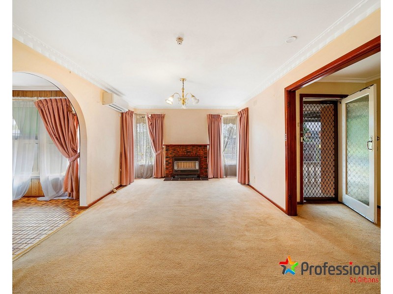 38 Moffat Street, St Albans VIC 3021
