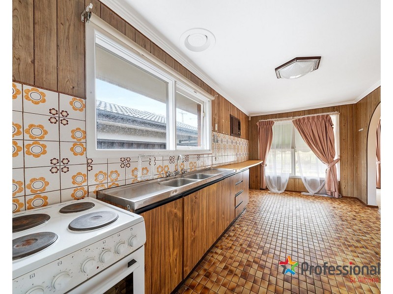 38 Moffat Street, St Albans VIC 3021