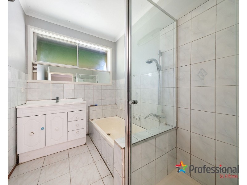 167 Main Road East, St Albans VIC 3021