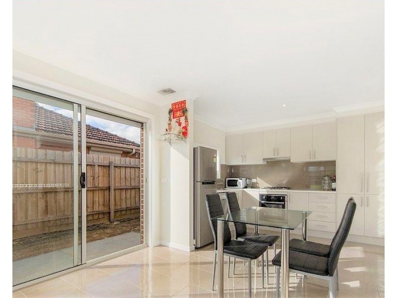 1/10 Miles Street, Deer Park VIC 3023