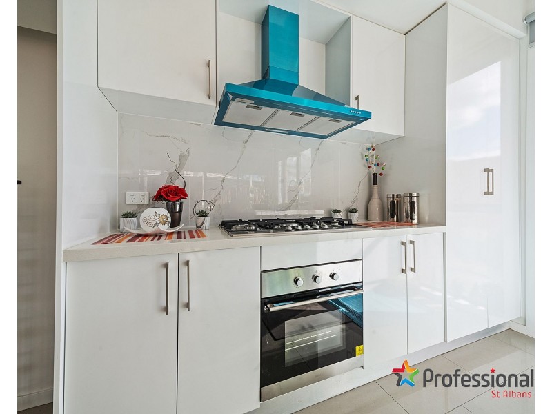 2/56 Andrew Road, St Albans VIC 3021