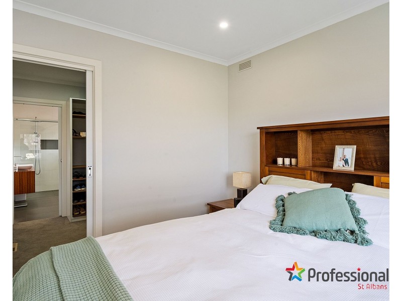 1 Monza Court, Deer Park VIC 3023