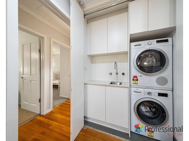 1 Monza Court, Deer Park VIC 3023