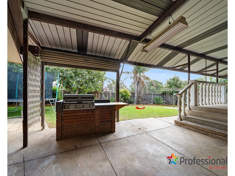 1 Monza Court, Deer Park VIC 3023