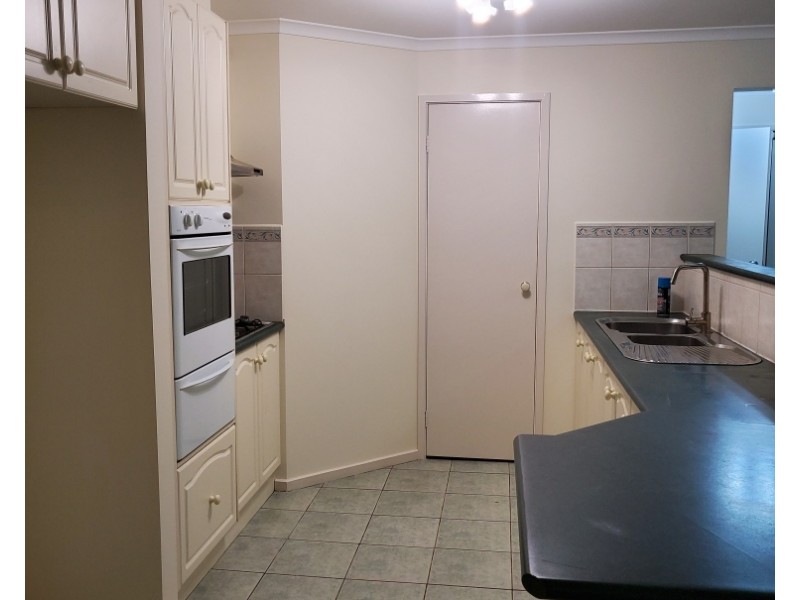 103 Moonstone Circuit, St Albans VIC 3021