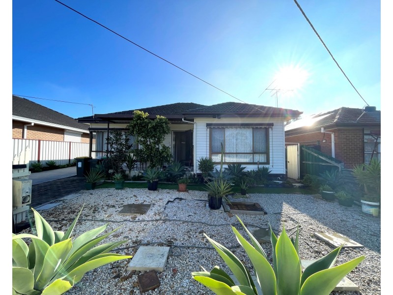 1/56 Andrew Road, St Albans VIC 3021