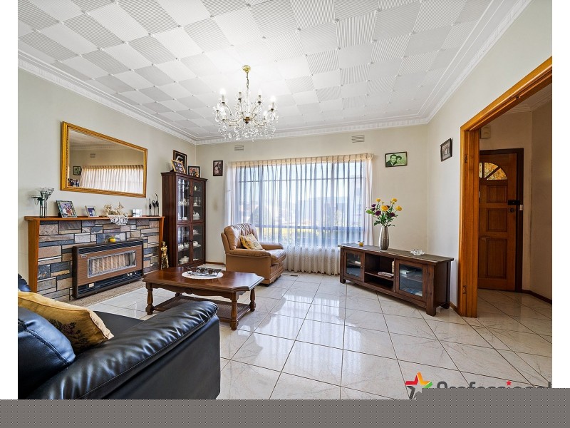 72 Mcintyre Road, Sunshine North VIC 3020