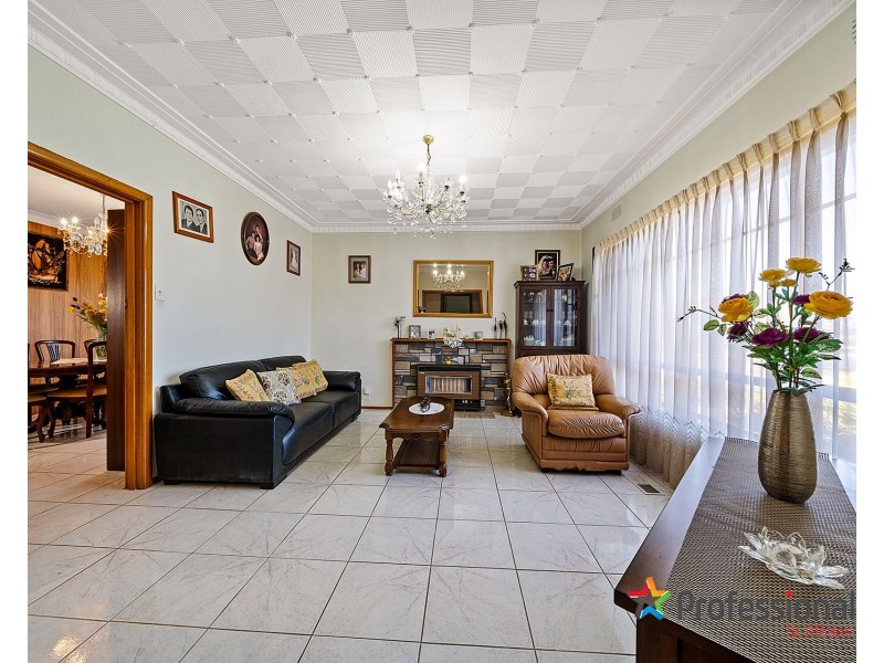 72 Mcintyre Road, Sunshine North VIC 3020