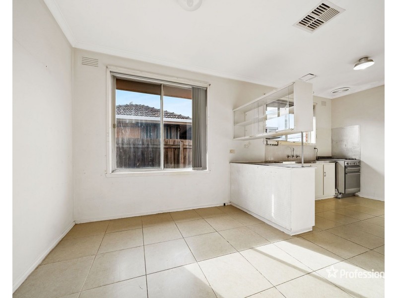 7 Chestnut Drive, St Albans VIC 3021