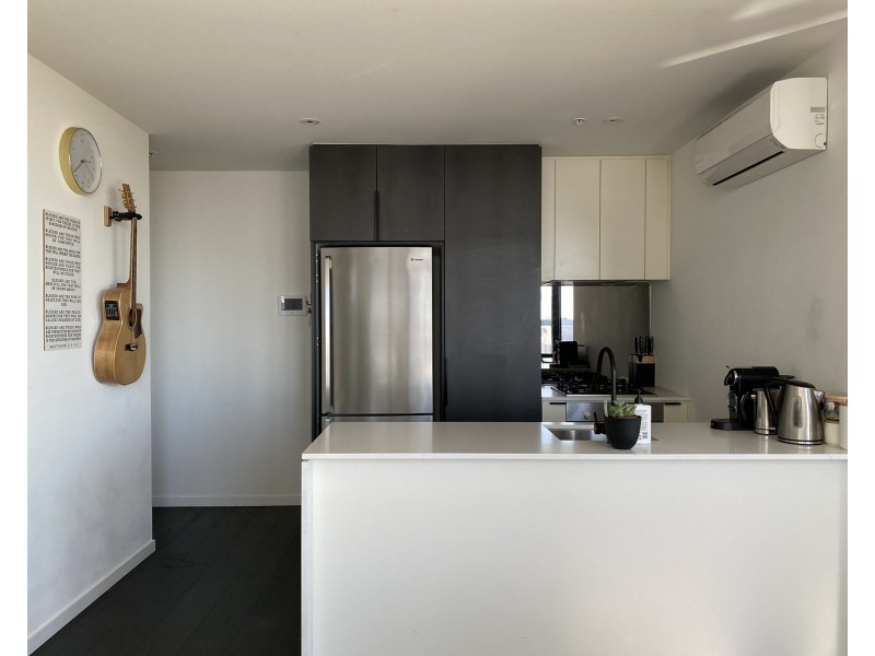 2107/5 Joseph Road, Footscray VIC 3011