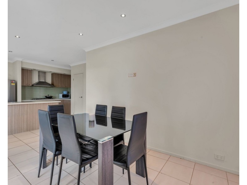 8 Rockpool Road, Truganina VIC 3029