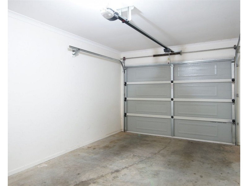 8 Rockpool Road, Truganina VIC 3029