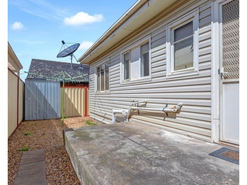 1&2/34 Vule Street, St Albans VIC 3021