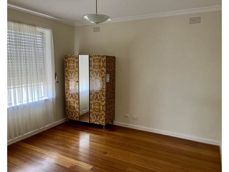 130 Biggs Street, St Albans VIC 3021