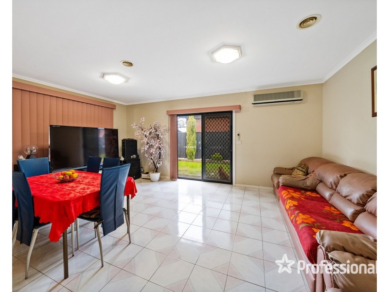 14 Paringa Drive, St Albans VIC 3021