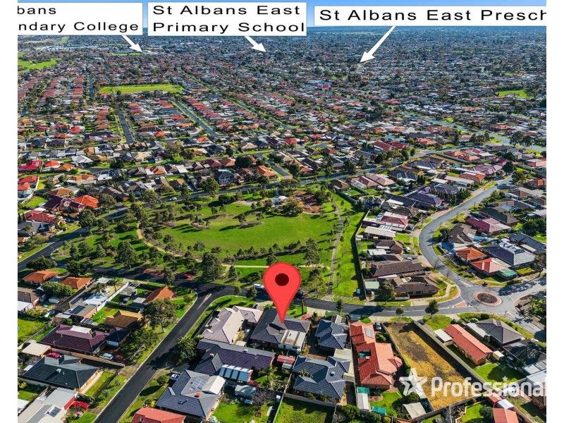 14 Paringa Drive, St Albans VIC 3021