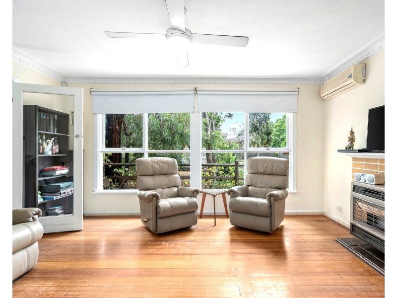 5 Kurrajong Crescent, Melton South VIC 3338