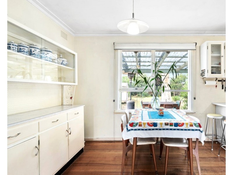 5 Kurrajong Crescent, Melton South VIC 3338