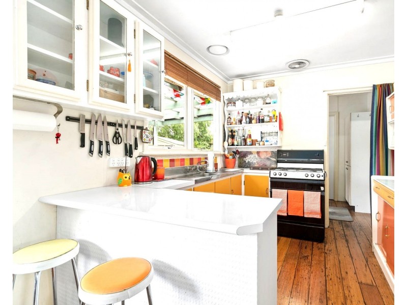 5 Kurrajong Crescent, Melton South VIC 3338