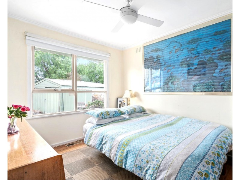 5 Kurrajong Crescent, Melton South VIC 3338