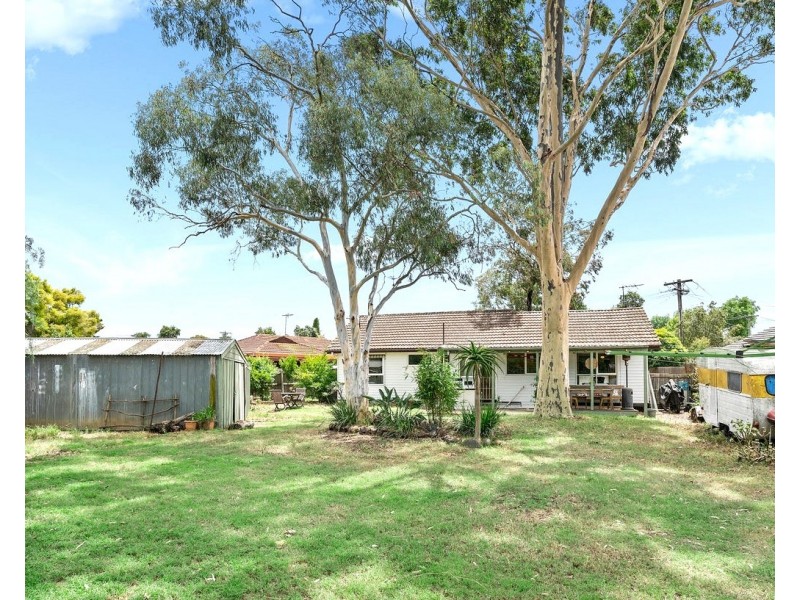 5 Kurrajong Crescent, Melton South VIC 3338