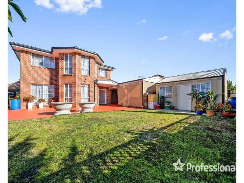 12 Tudor Rose Crescent, Sydenham VIC 3037