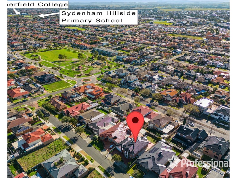 12 Tudor Rose Crescent, Sydenham VIC 3037