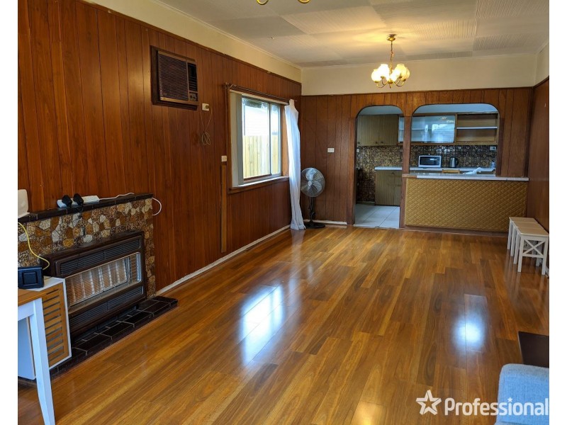 128 Power Street, St Albans VIC 3021